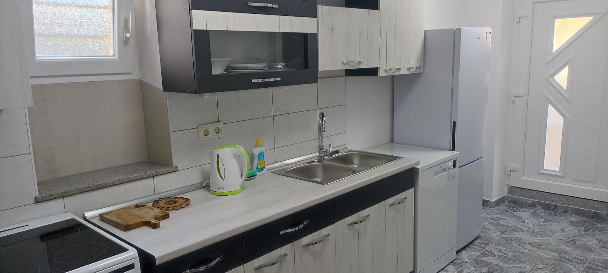 Apartament House *